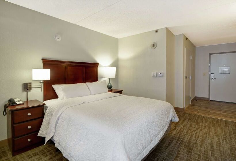 Отель Hampton Inn Detroit/madison Heights/south Troy