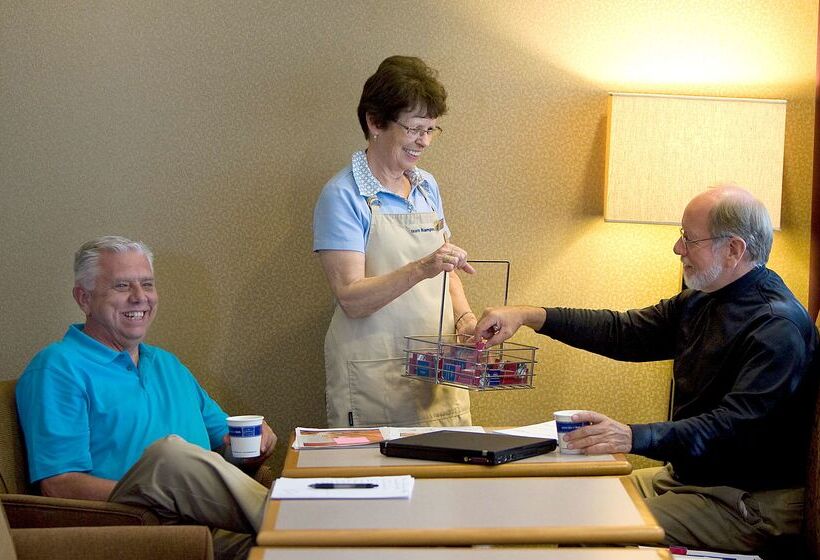 فندق Spark By Hilton Green Bay