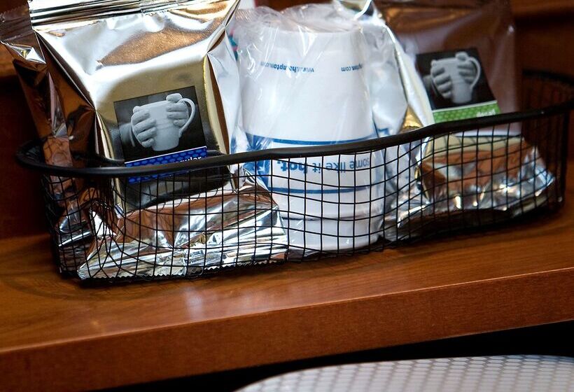 فندق Spark By Hilton Green Bay