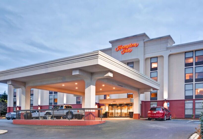 בית מלון כפרי Hampton Inn Hendersonville
