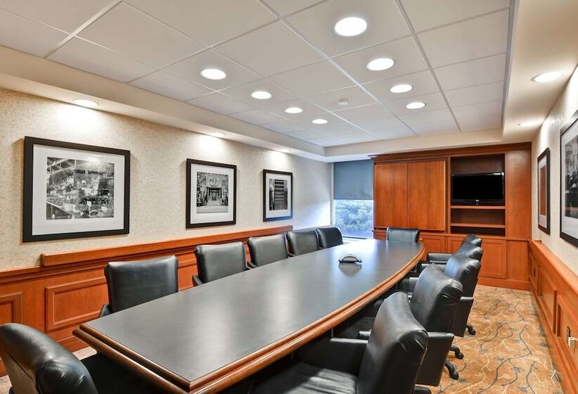 فندق Hampton Inn Hendersonville