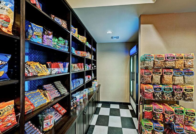 هتل Hampton Inn Lake Havasu City