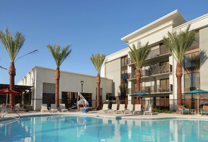 هتل Hampton Inn Lake Havasu City
