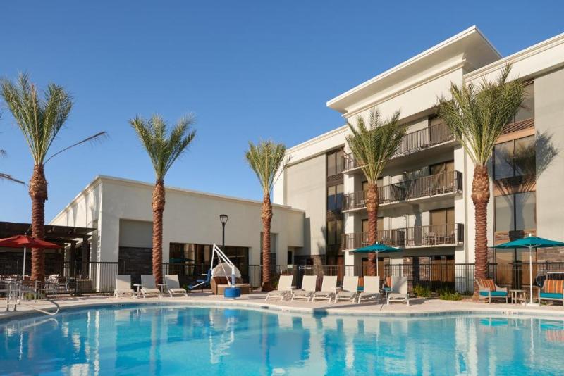 هتل Hampton Inn Lake Havasu City