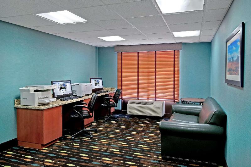 هتل Hampton Inn Lake Havasu City