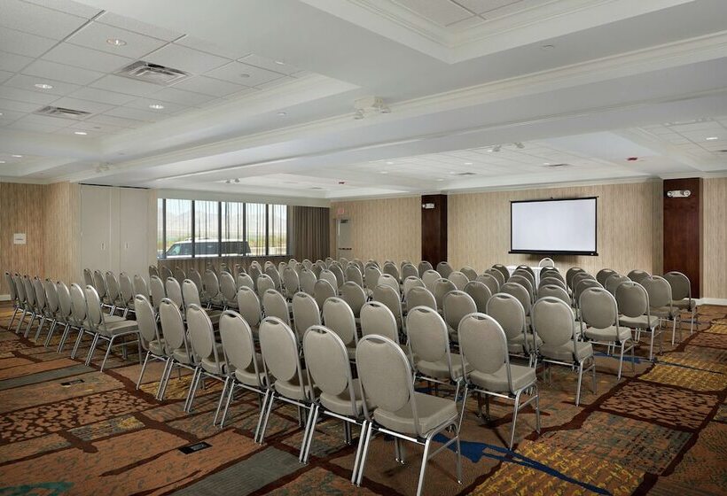 هتل Hampton Inn Lake Havasu City