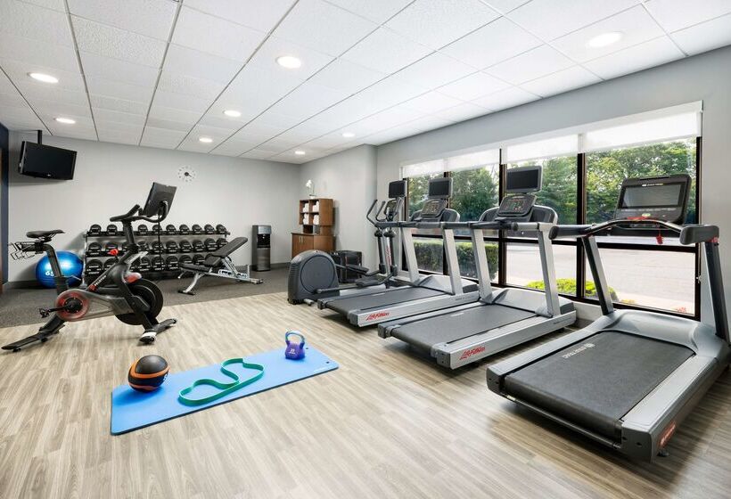 فندق Hampton Inn Long Island/islandia