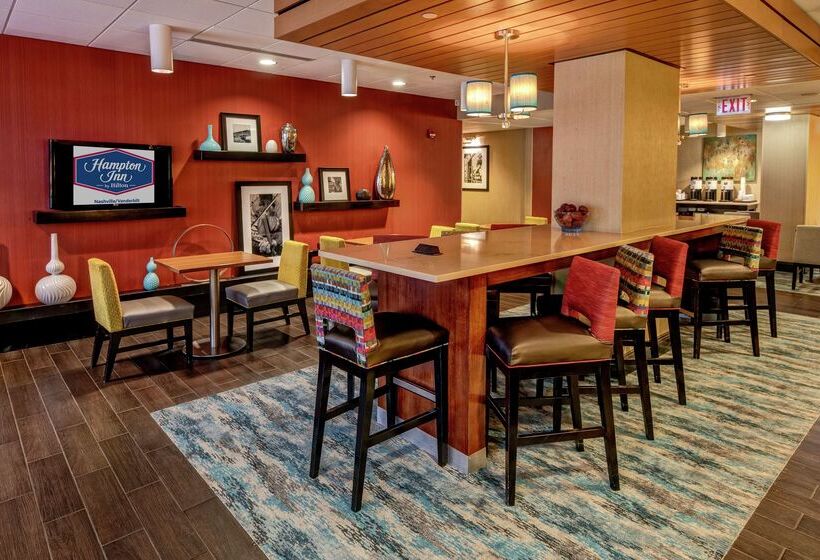 هتل Hampton Inn Nashville/vanderbilt