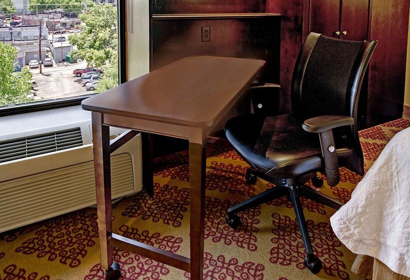 هتل Hampton Inn Nashville/vanderbilt