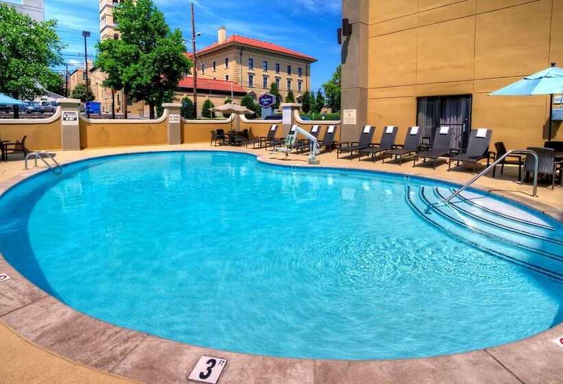 هتل Hampton Inn Nashville/vanderbilt