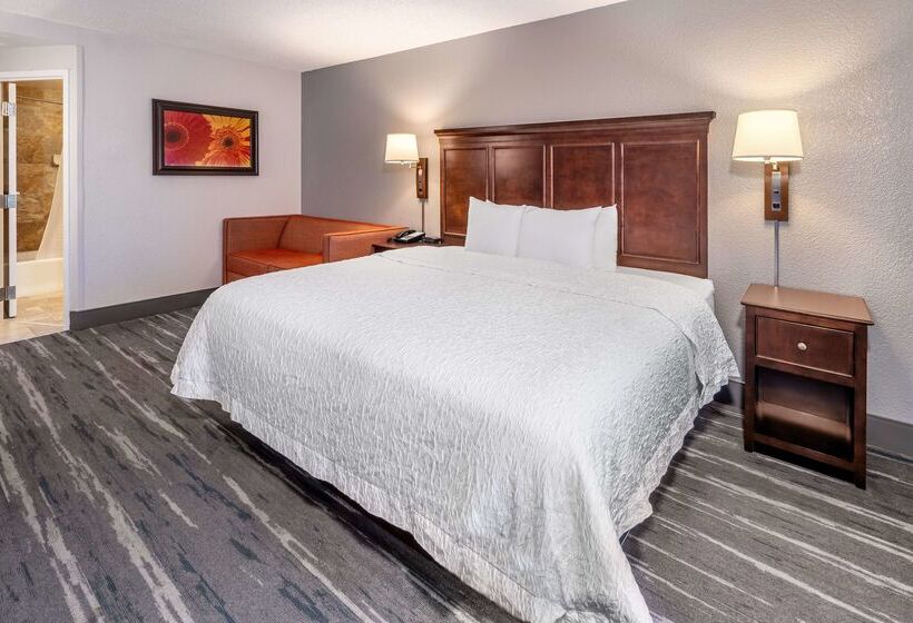 هتل Hampton Inn Nashville/vanderbilt