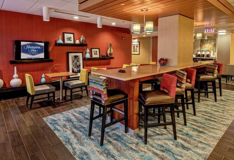 هتل Hampton Inn Nashville/vanderbilt