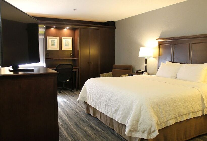 هتل Hampton Inn Nashville/vanderbilt