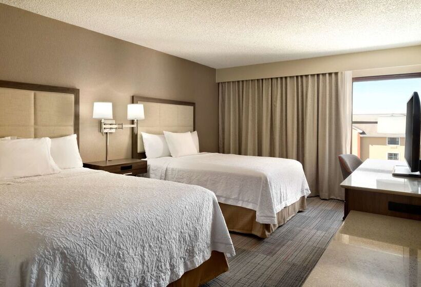 هتل Hampton Inn Philadelphia Mt. Laurel