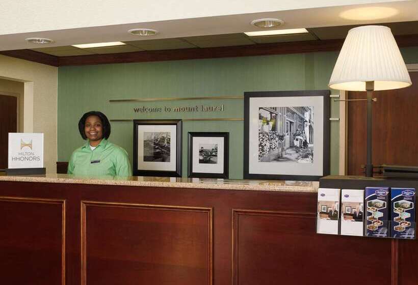 هتل Hampton Inn Philadelphia Mt. Laurel