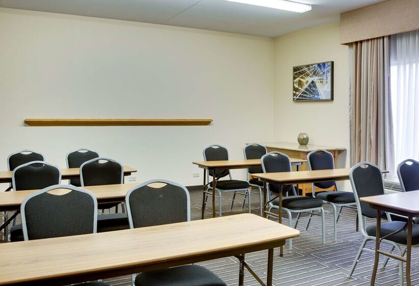 Отель Hampton Inn Pittsburgh/greentree