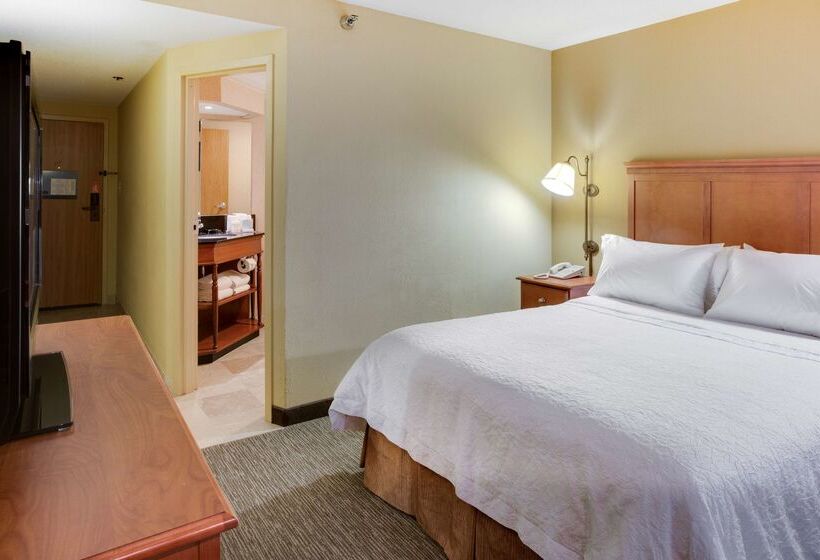 Отель Hampton Inn Pittsburgh/greentree