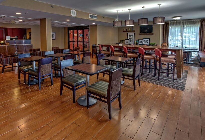 هتل Hampton Inn Raleigh/cary