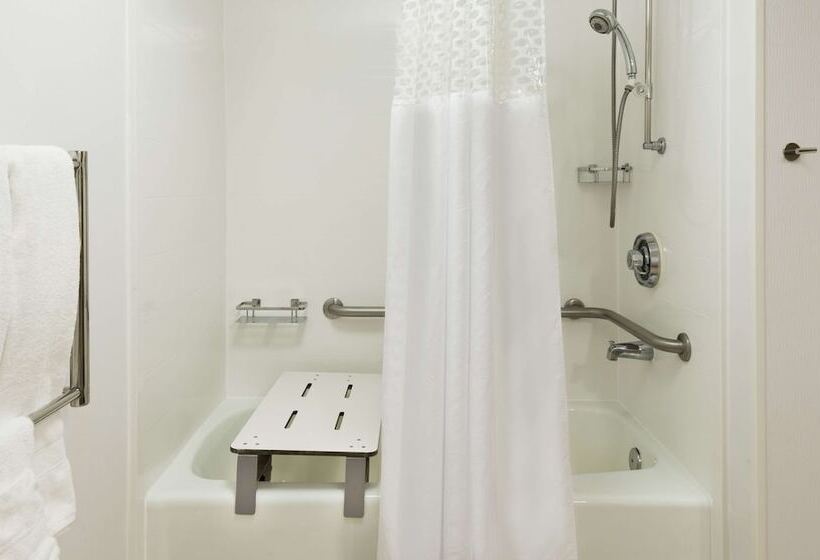 هتل Hampton Inn Raleigh/cary