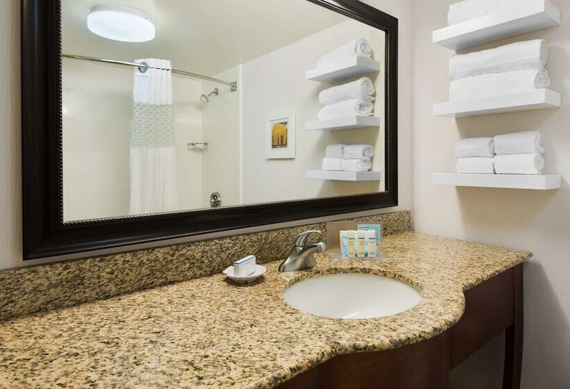 هتل Hampton Inn Raleigh/cary