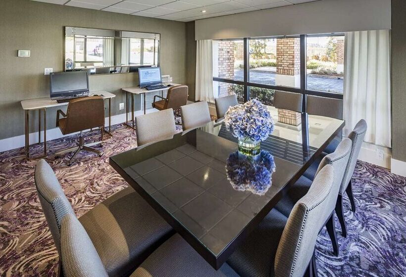 هتل Hampton Inn San Diegokearny Mesa