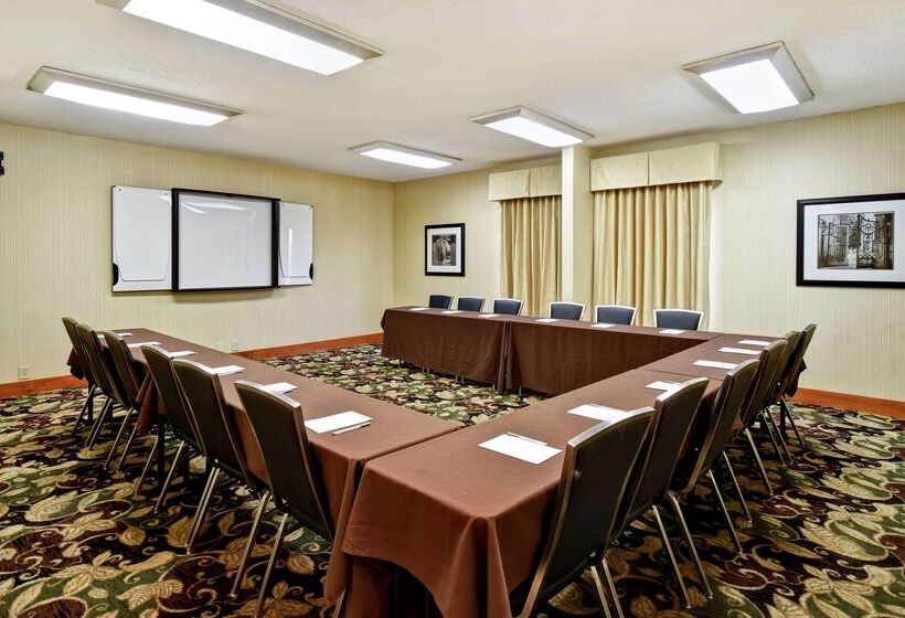 فندق Hampton Inn St. Louis/westport