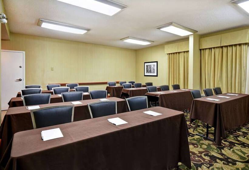 فندق Hampton Inn St. Louis/westport