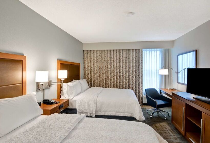 هتل Hampton Inn State College