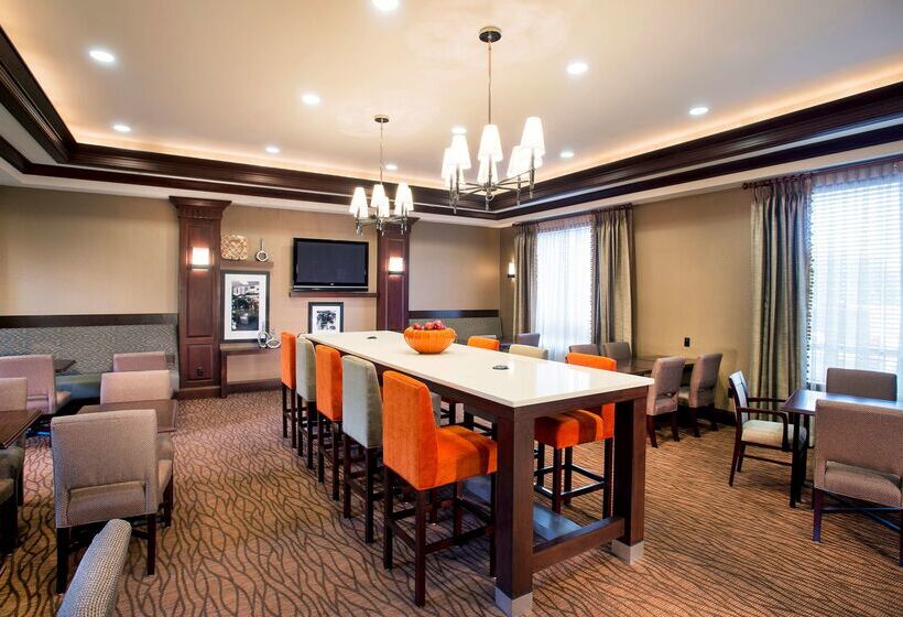 Отель Hampton Inn & Suites Washingtondulles International Airport