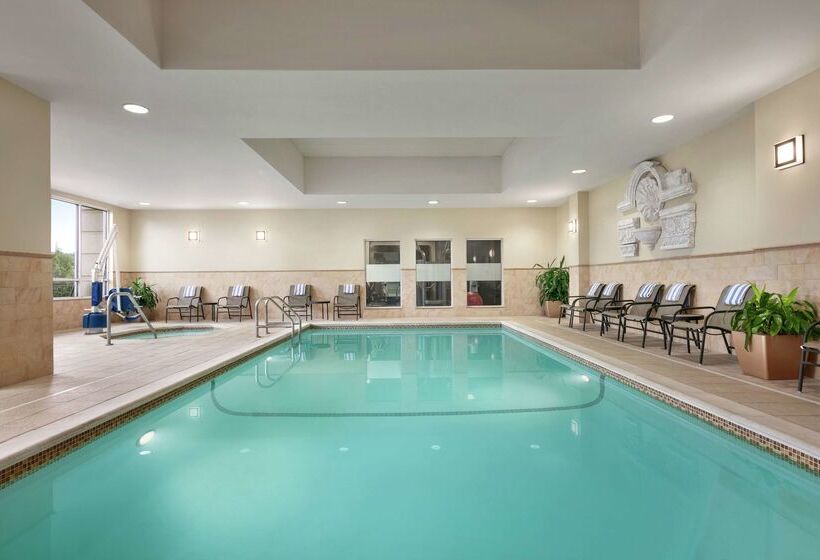 Отель Hampton Inn & Suites Washingtondulles International Airport