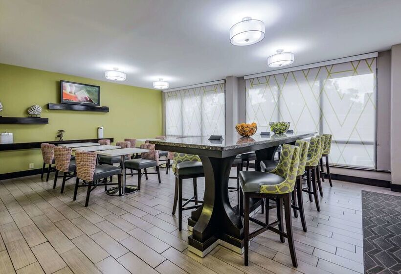 فندق Hampton Inn Tampainternational Airport/westshore