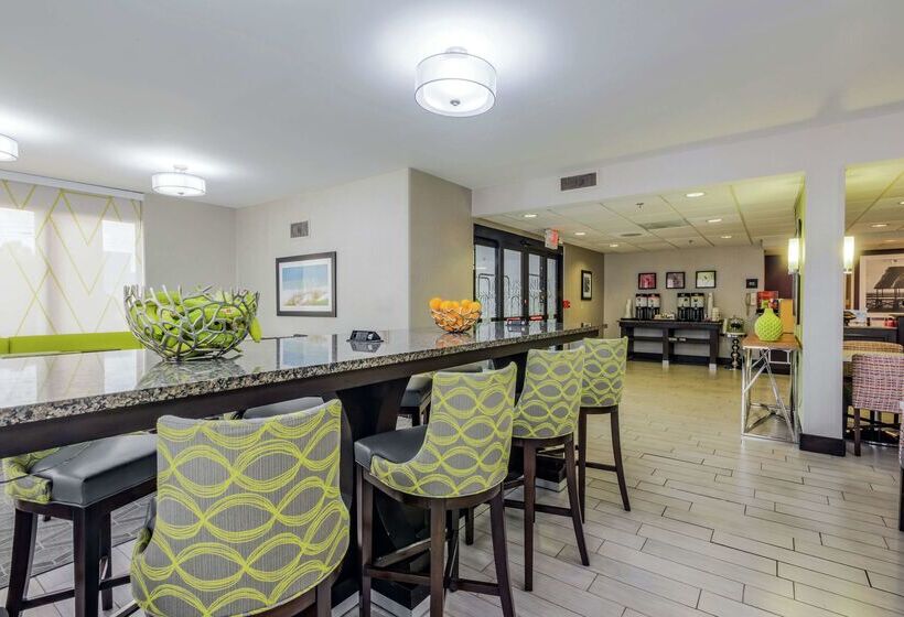 فندق Hampton Inn Tampainternational Airport/westshore