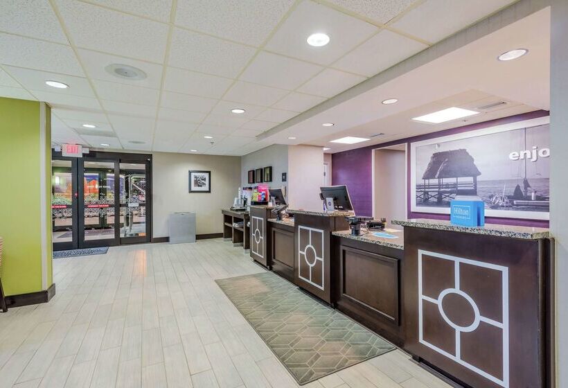 فندق Hampton Inn Tampainternational Airport/westshore