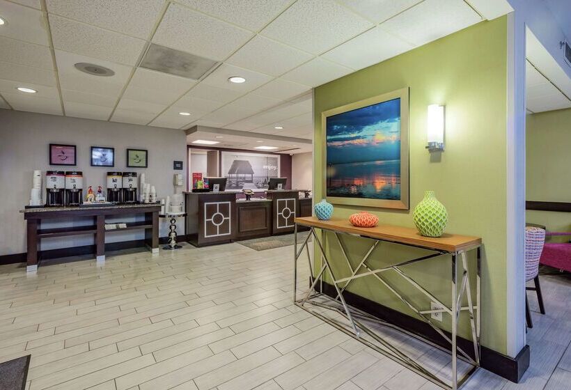 فندق Hampton Inn Tampainternational Airport/westshore
