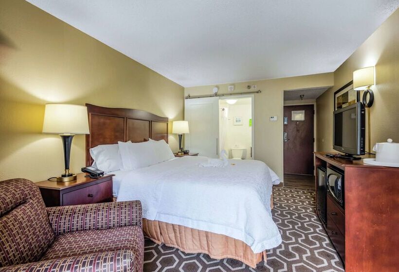 فندق Hampton Inn Tampainternational Airport/westshore