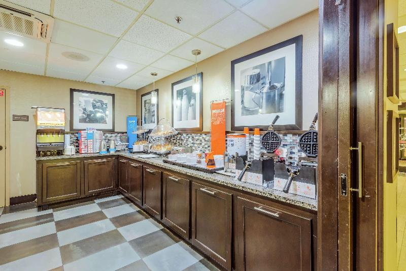 فندق Hampton Inn Tampainternational Airport/westshore