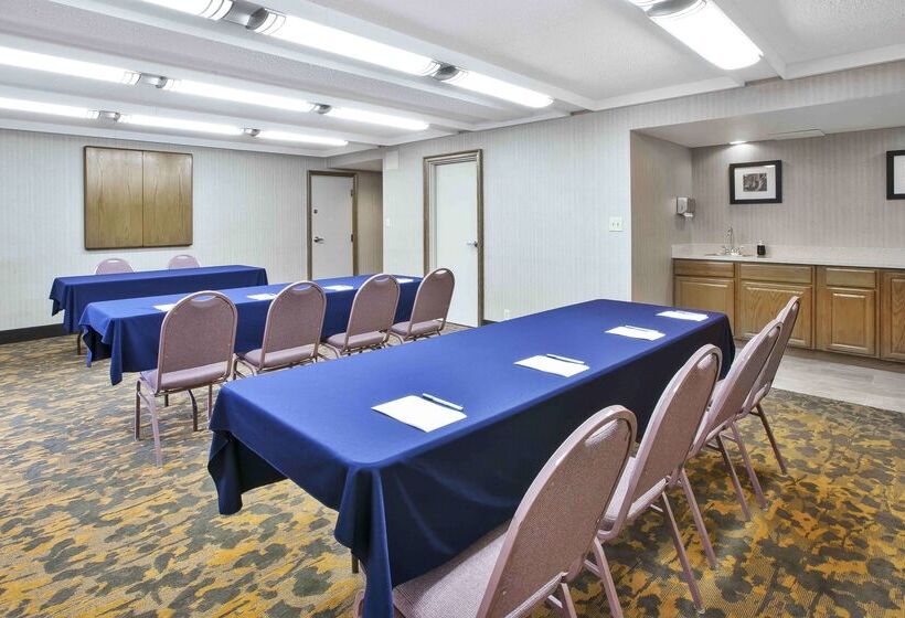 هتل Hampton Inn Toledo South/maumee