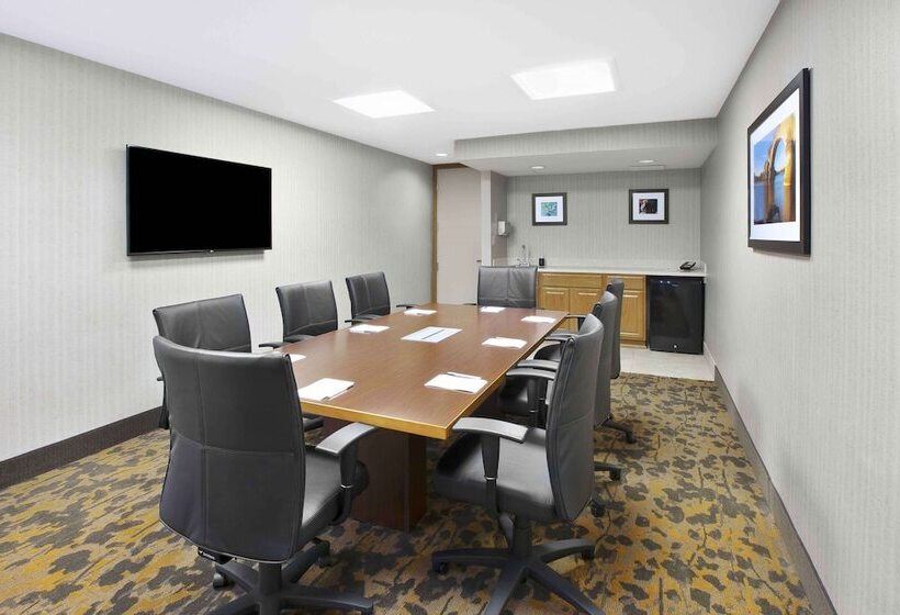 هتل Hampton Inn Toledo South/maumee