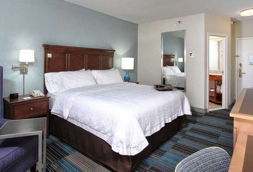 هتل Hampton Inn Tucsonairport