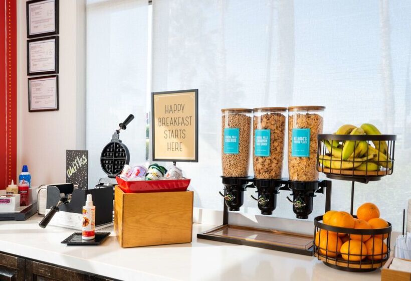 هتل Hampton Inn Tucsonairport