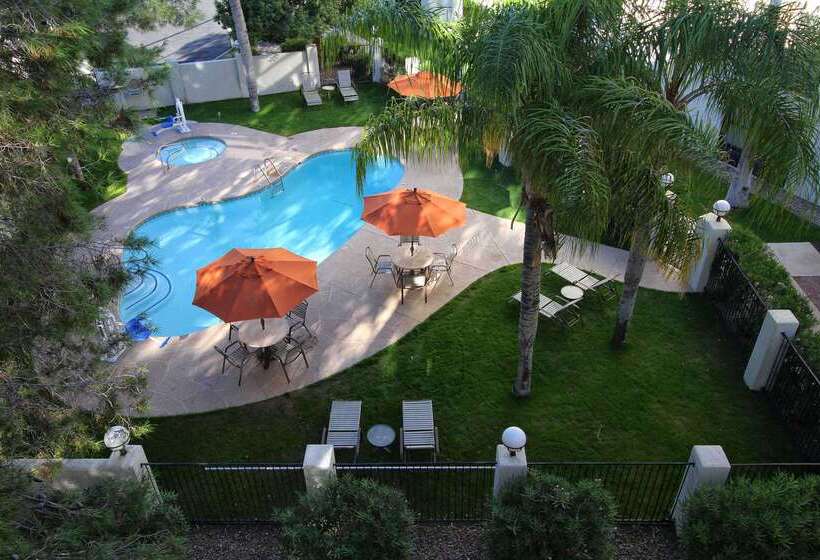 هتل Hampton Inn Tucsonairport