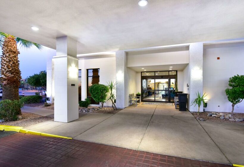 هتل Hampton Inn Tucsonairport