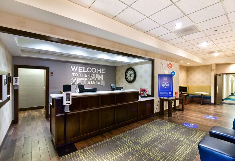هتل Hampton Inn Tucsonairport