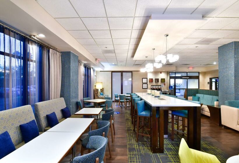 هتل Hampton Inn Tucsonairport