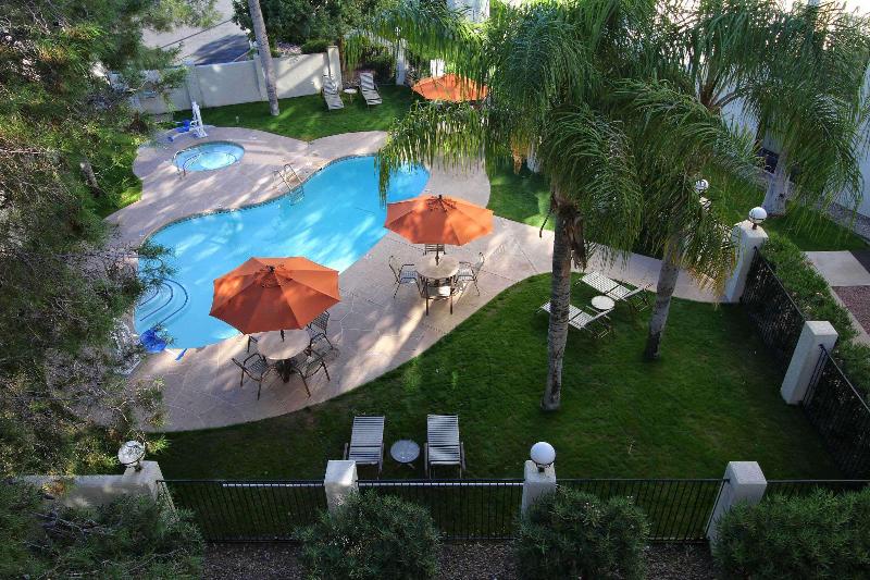 هتل Hampton Inn Tucsonairport