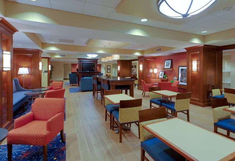 فندق Hampton Inn Warrenton