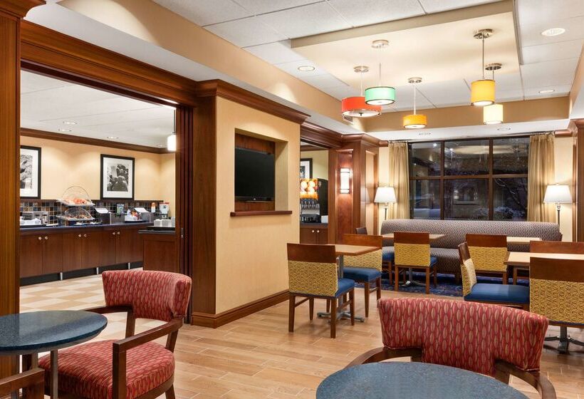 فندق Hampton Inn Warrenton