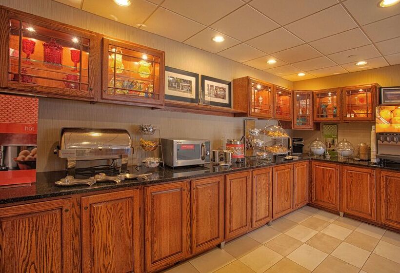 בית מלון כפרי Hampton Inn Wheeling