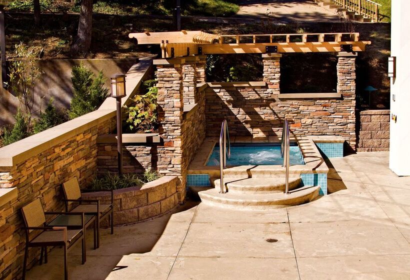 בית מלון כפרי Hampton Inn Wheeling