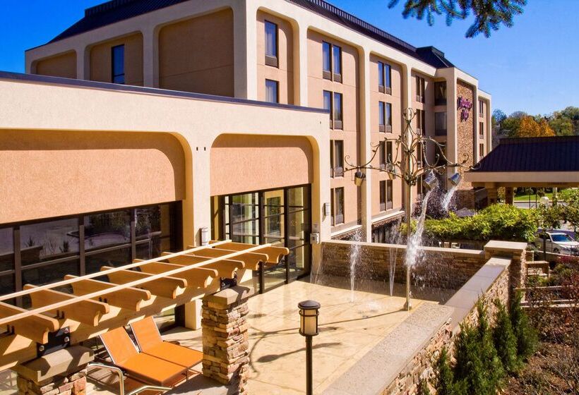 هتل Hampton Inn Wheeling